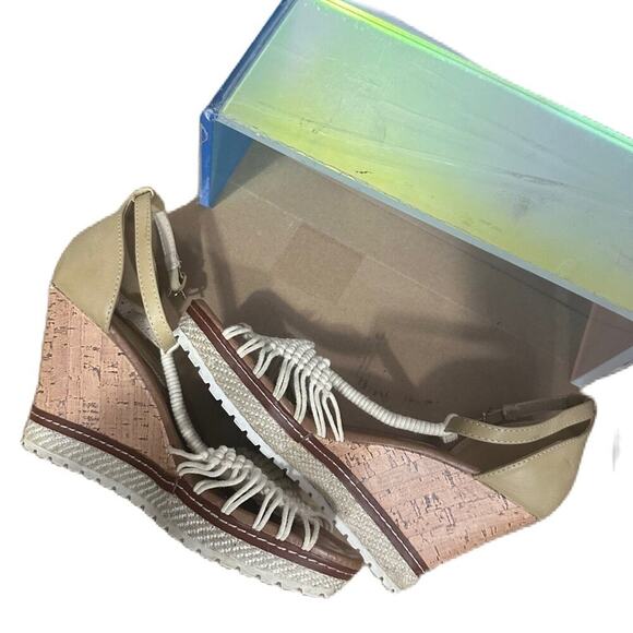 Women Dominique Nicole Gelsey Wedge Heels Size 8.5 - Picture 2 of 9